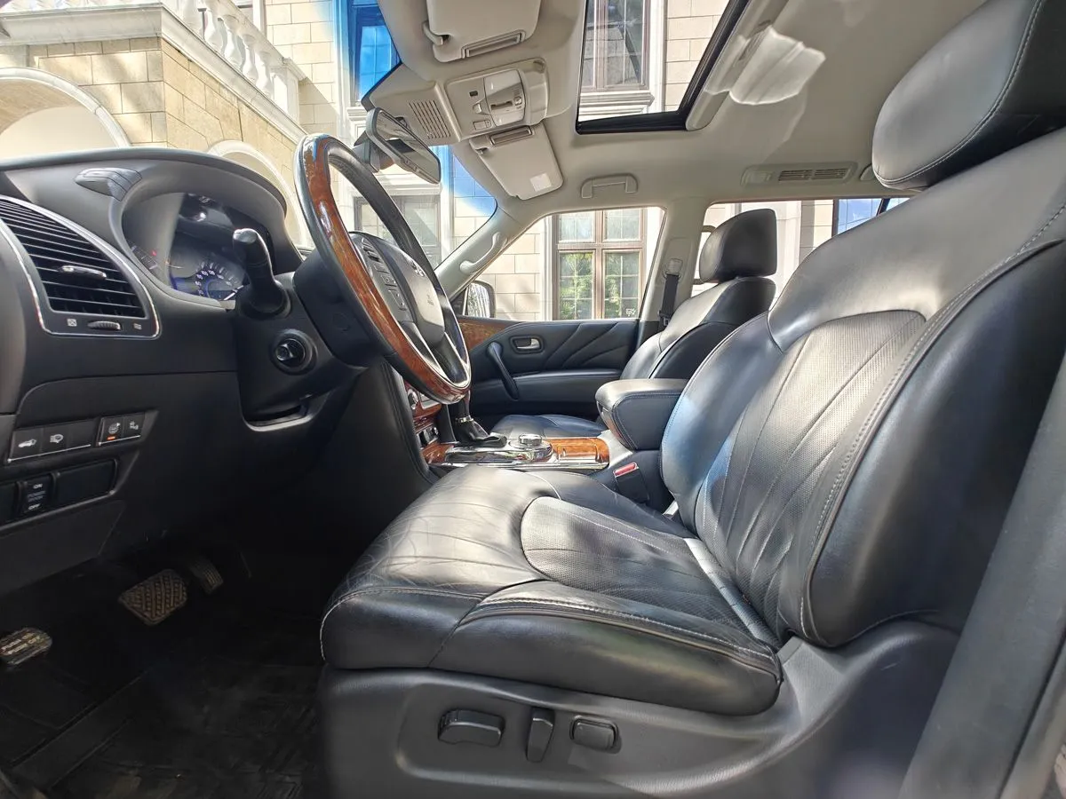 Infiniti QX80
