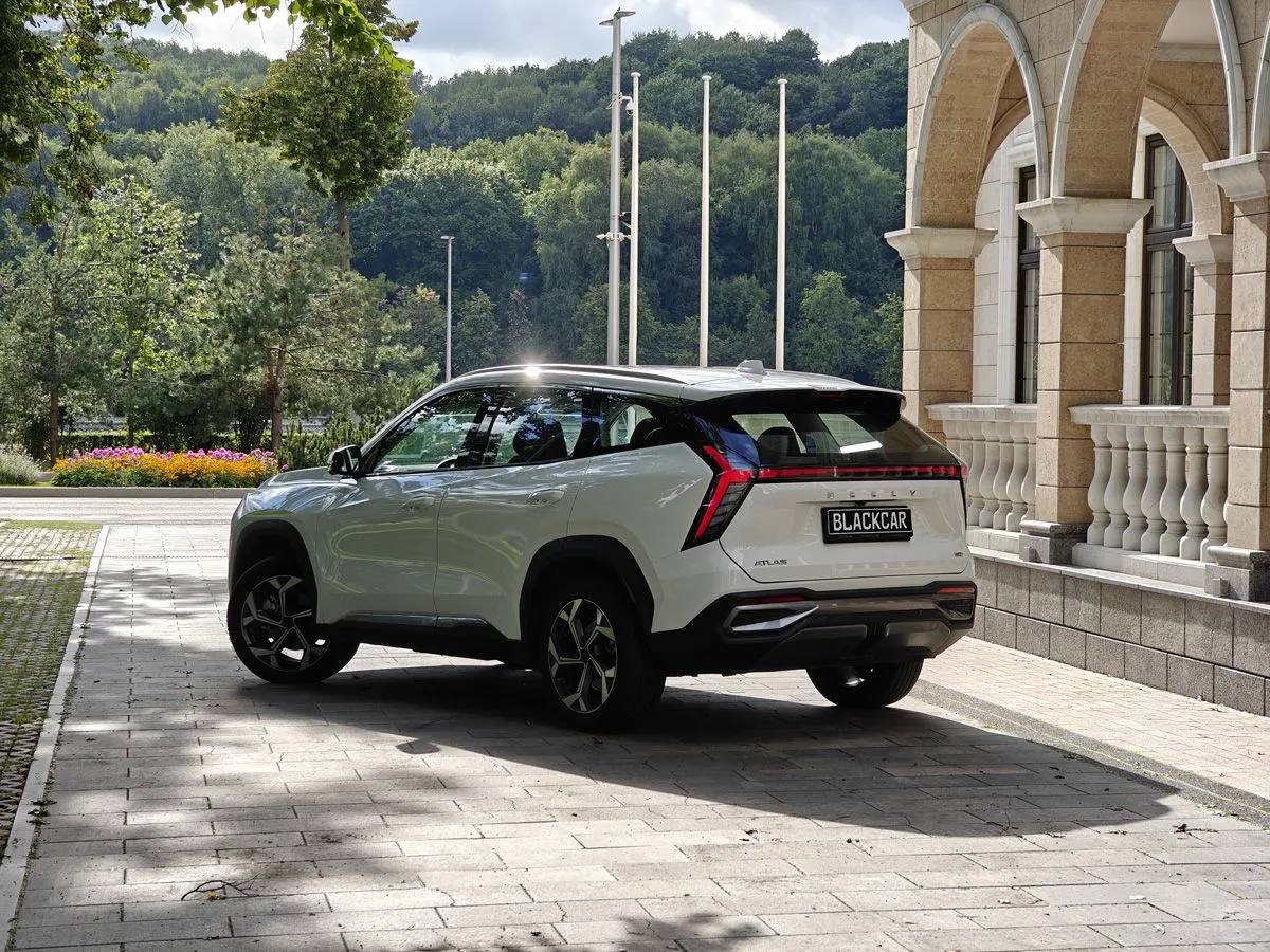Geely Atlas