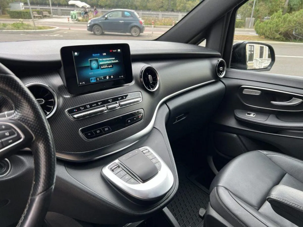 Mercedes-Benz V220D AMG