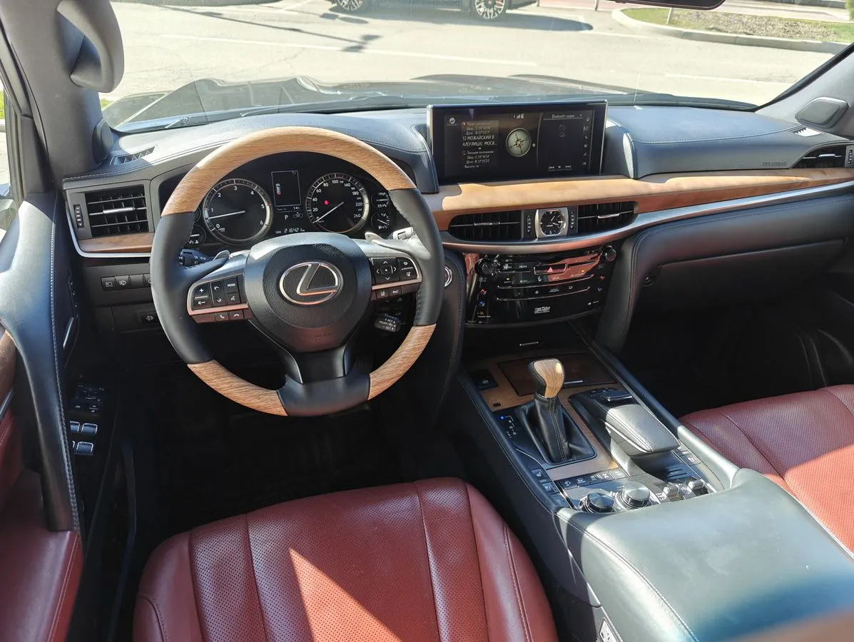 Lexus LX 450d
