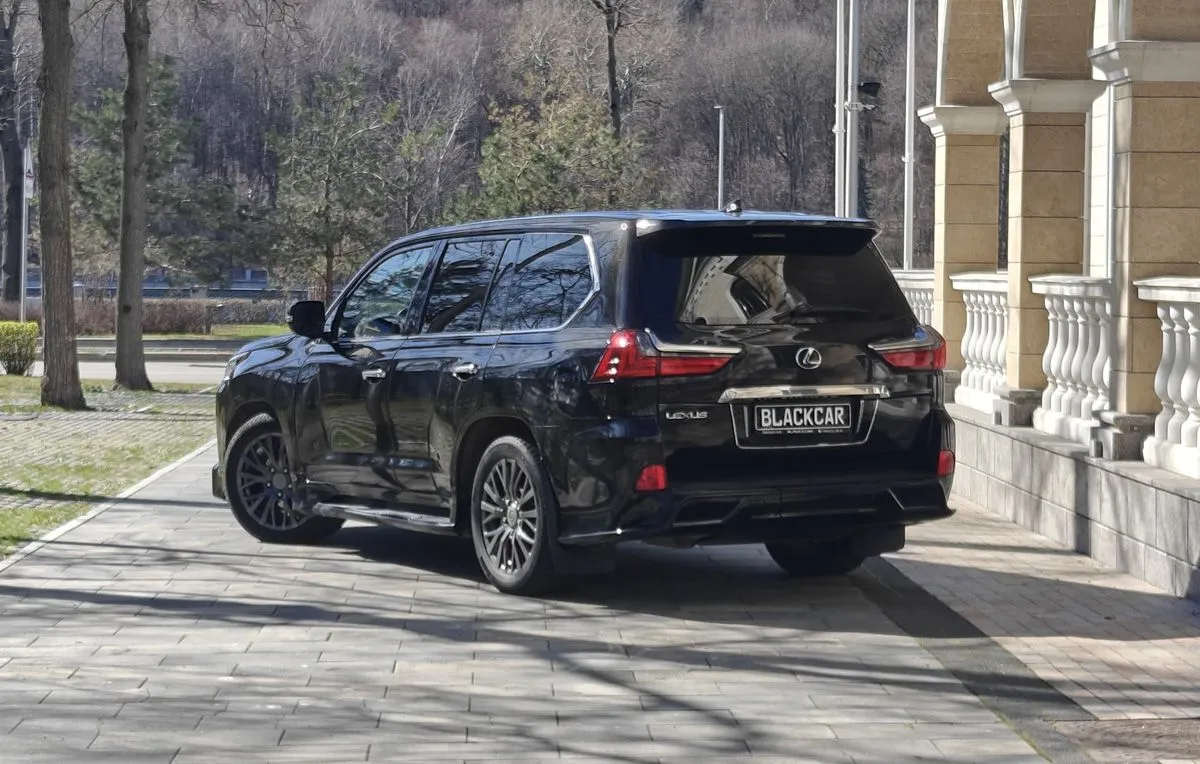 Lexus LX 450d