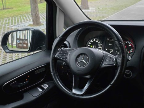 взять в аренду Mercedes Vito 250d Tourer