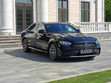взять в аренду Mercedes E200 Sport Plus