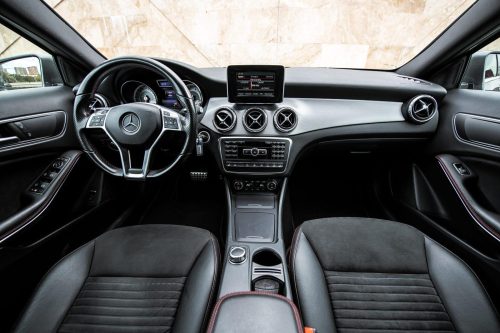 взять в аренду Mercedes GLA 250 AMG