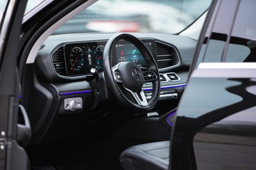 взять в аренду Mercedes GLE 300d AMG