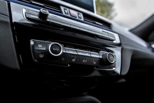 взять в аренду BMW X2 18d xDrive M Sport