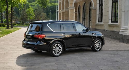 взять в аренду Infiniti QX80