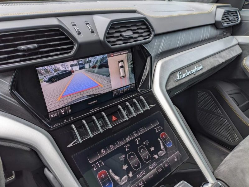 Lamborghini Urus 2021