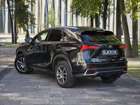 взять в аренду Lexus NX 200