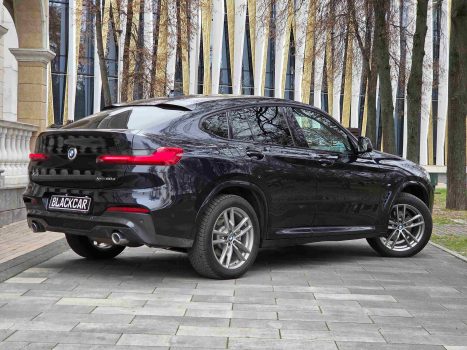 взять в аренду BMW X4 xDrive M Sport