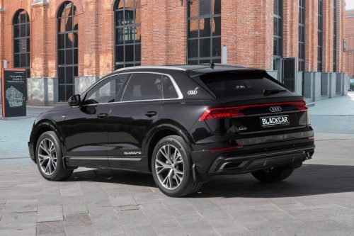 взять в аренду Audi Q8 TFSI 3.0 quattro