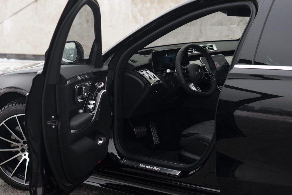 Как выгоднее арендовать авто: по часам или по суткам? — BlackCar