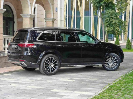 взять в аренду Mercedes GLS 400d AMG