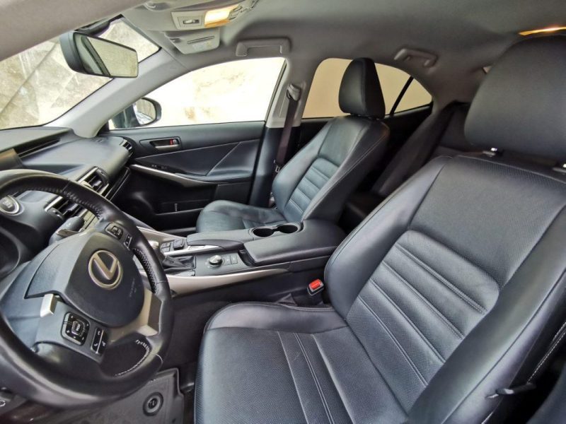 Lexus IS 300