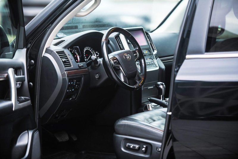 Toyota Land Cruiser 200