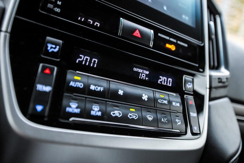 Toyota Land Cruiser 200