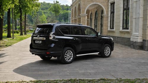 взять в аренду Toyota Land Cruiser Prado