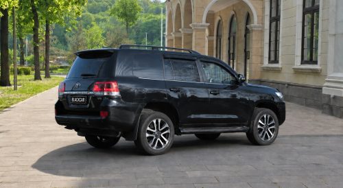 взять в аренду Toyota Land Cruiser 200
