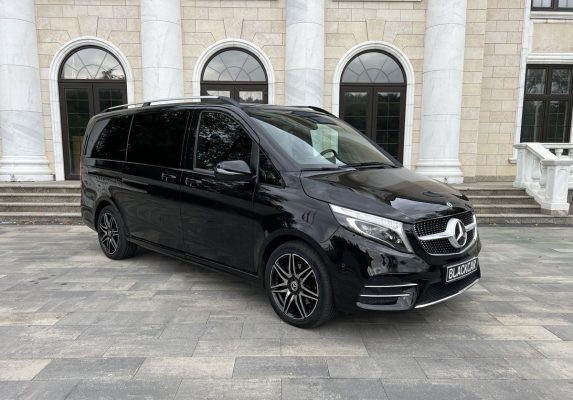 Арендовать Mercedes V220D AMG в Москве