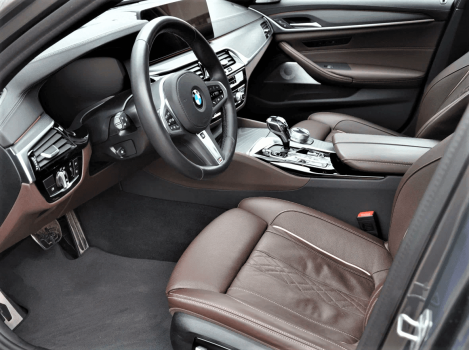 взять в аренду BMW 530 xDrive M Sport
