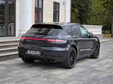 взять в аренду Porsche Macan GTS