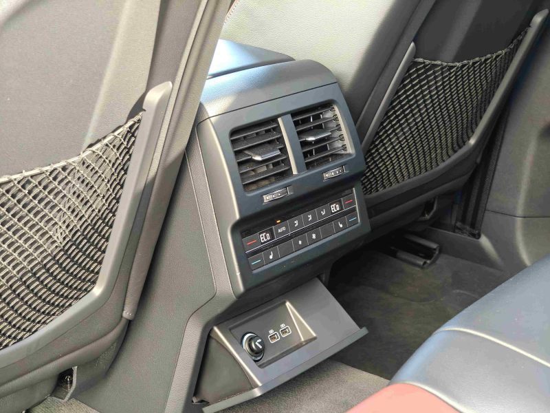 Volkswagen Touareg  3.0 TDI