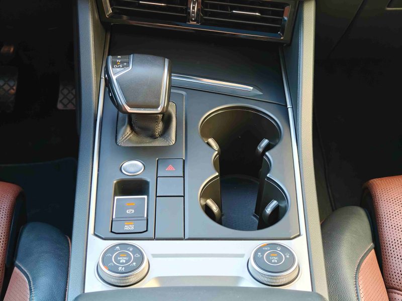 Volkswagen Touareg  3.0 TDI
