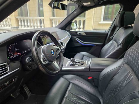 взять в аренду BMW Х7 30d xDrive М Sport PRO