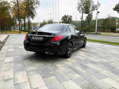 взять в аренду Mercedes С200