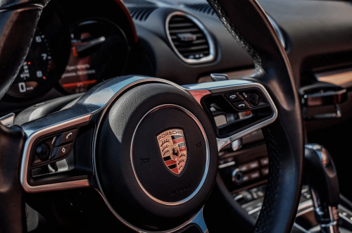 взять в аренду Porsche Boxster
