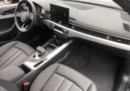 взять в аренду Audi A4 2.0
