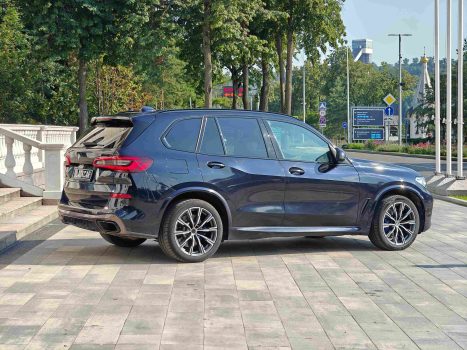 взять в аренду BMW X5 xDrive М Sport Pro