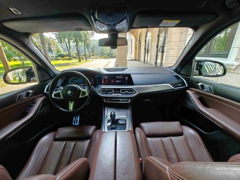 взять в аренду BMW X5 xDrive М Sport Pro