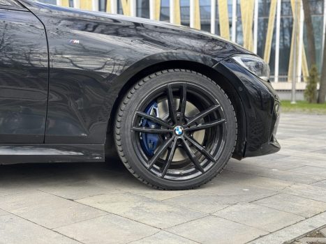 взять в аренду BMW 320d xDrive