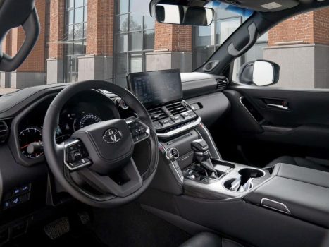 взять в аренду Toyota Land Cruiser 300