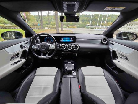 взять в аренду Mercedes CLA200 Sport