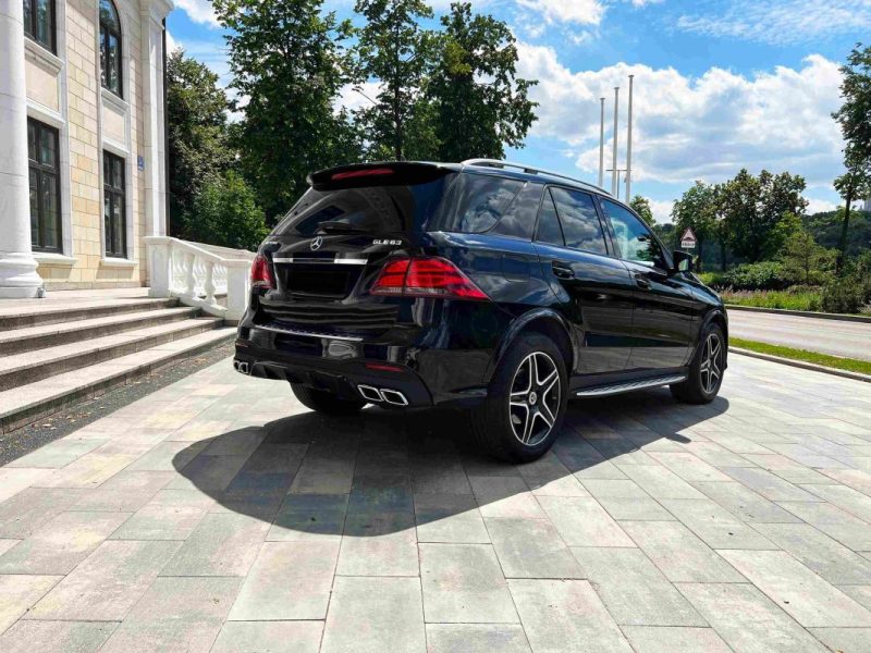 Mercedes GLE 300d AMG (2018)