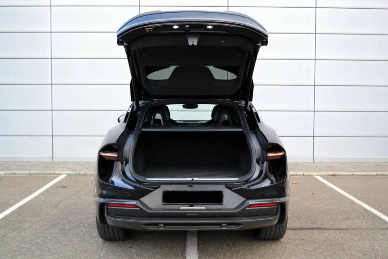 Lotus Eletre S