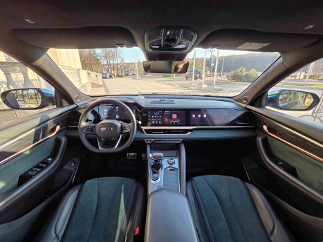 взять в аренду Geely Monjaro