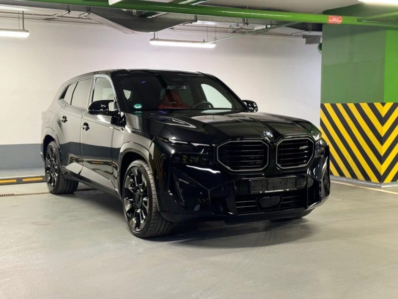 BMW XM