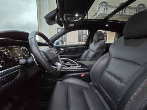 взять в аренду Geely Tugella