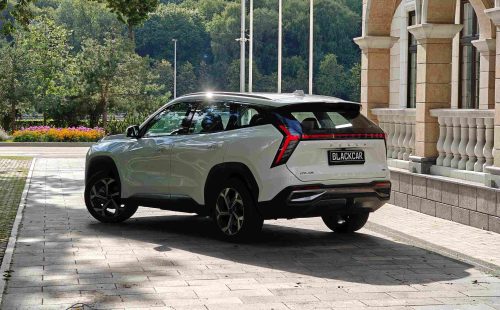 взять в аренду Geely Atlas