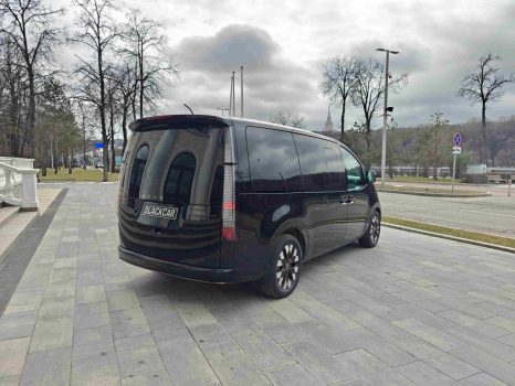 взять в аренду Hyundai Staria