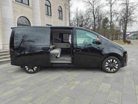 взять в аренду Hyundai Staria