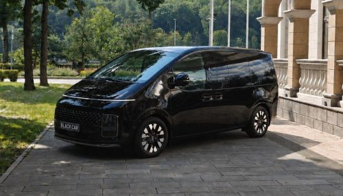 Hyundai Staria