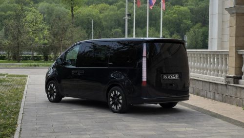 взять в аренду Hyundai Staria