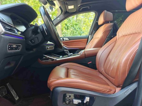 взять в аренду BMW Х7 40d xDrive