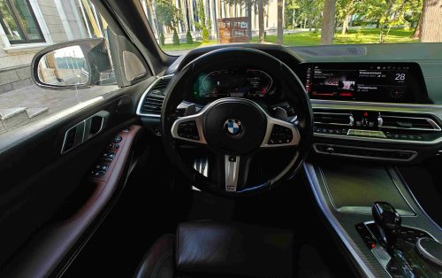 взять в аренду BMW X5 xDrive М Sport Pro